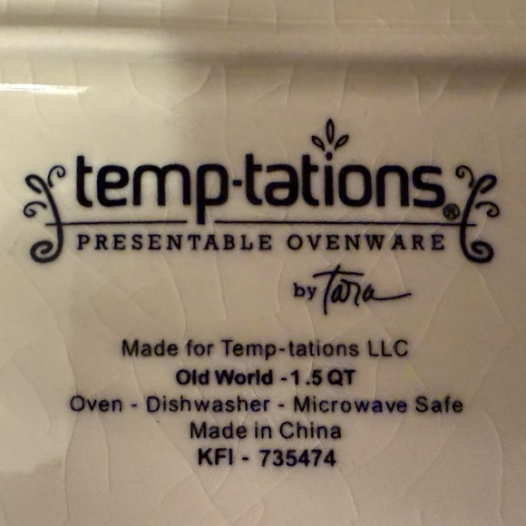 Temptations by Tara old world blue 1.5 qt rectangular baking dish. 3 Pieces - Picture 4 of 5